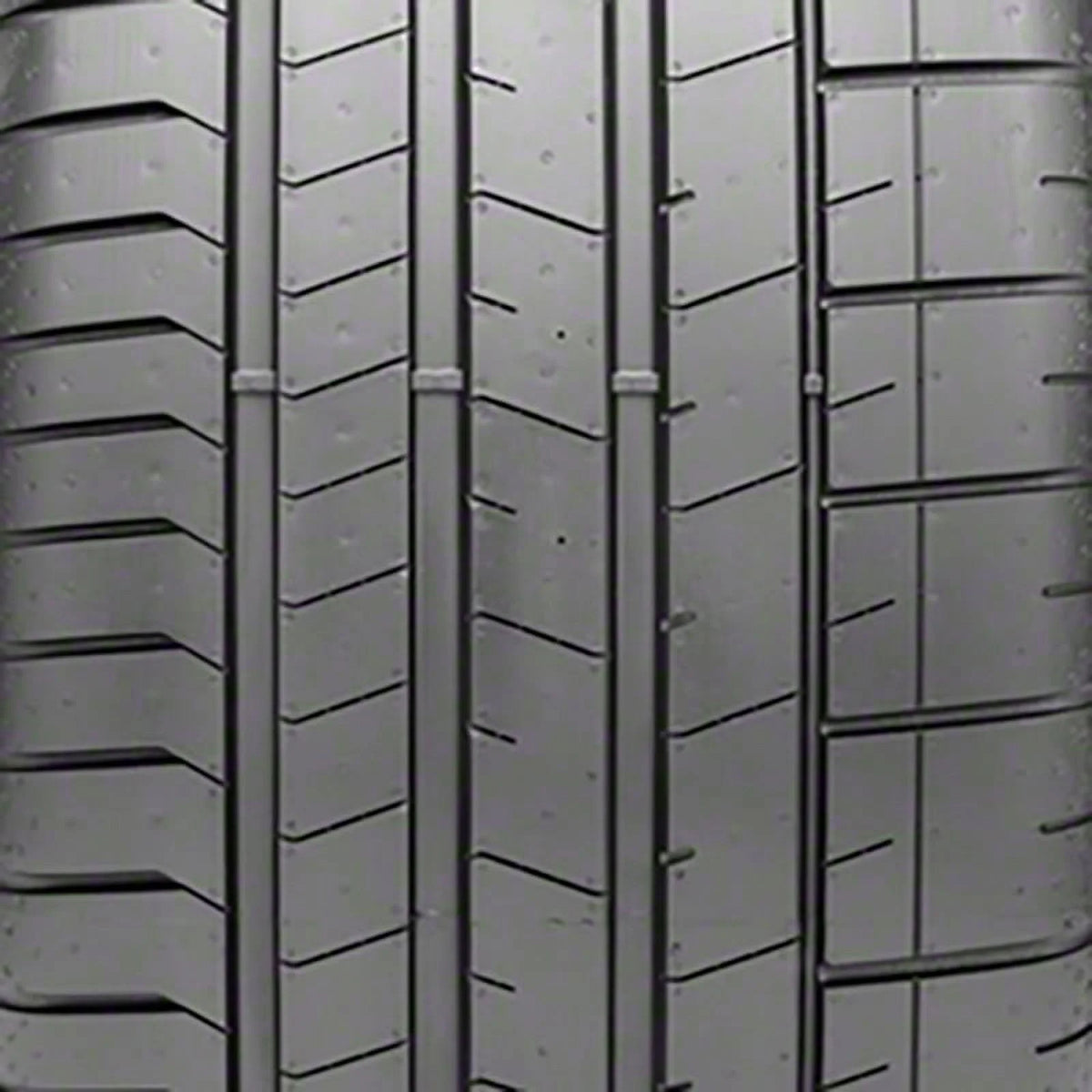 Set of 4 Pirelli P Zero (PZ4-Sport) 225/40R18 92Y XL Tires