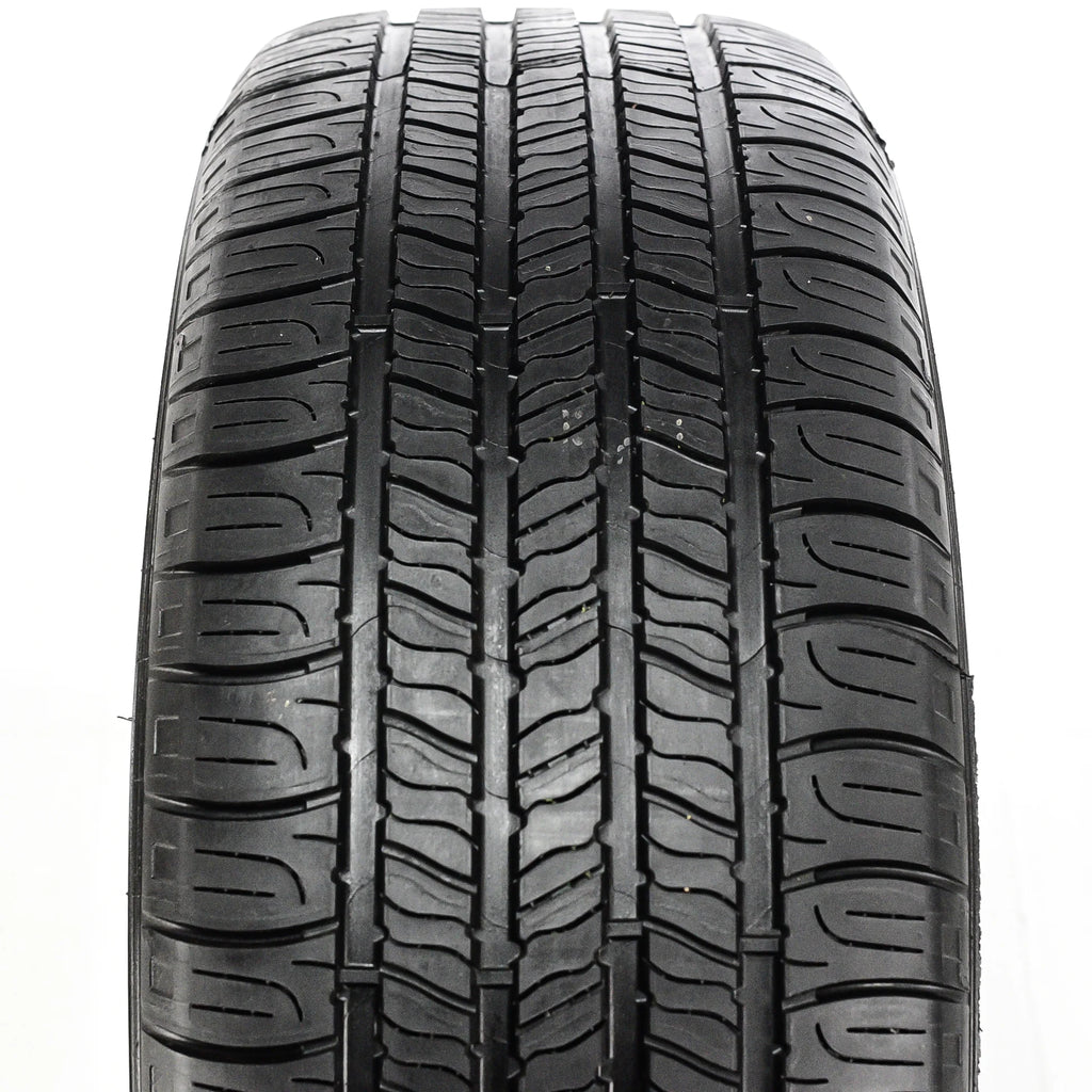 Set of 4 Goodyear Assurance All-Season 225/55R17 97T a/s Tires