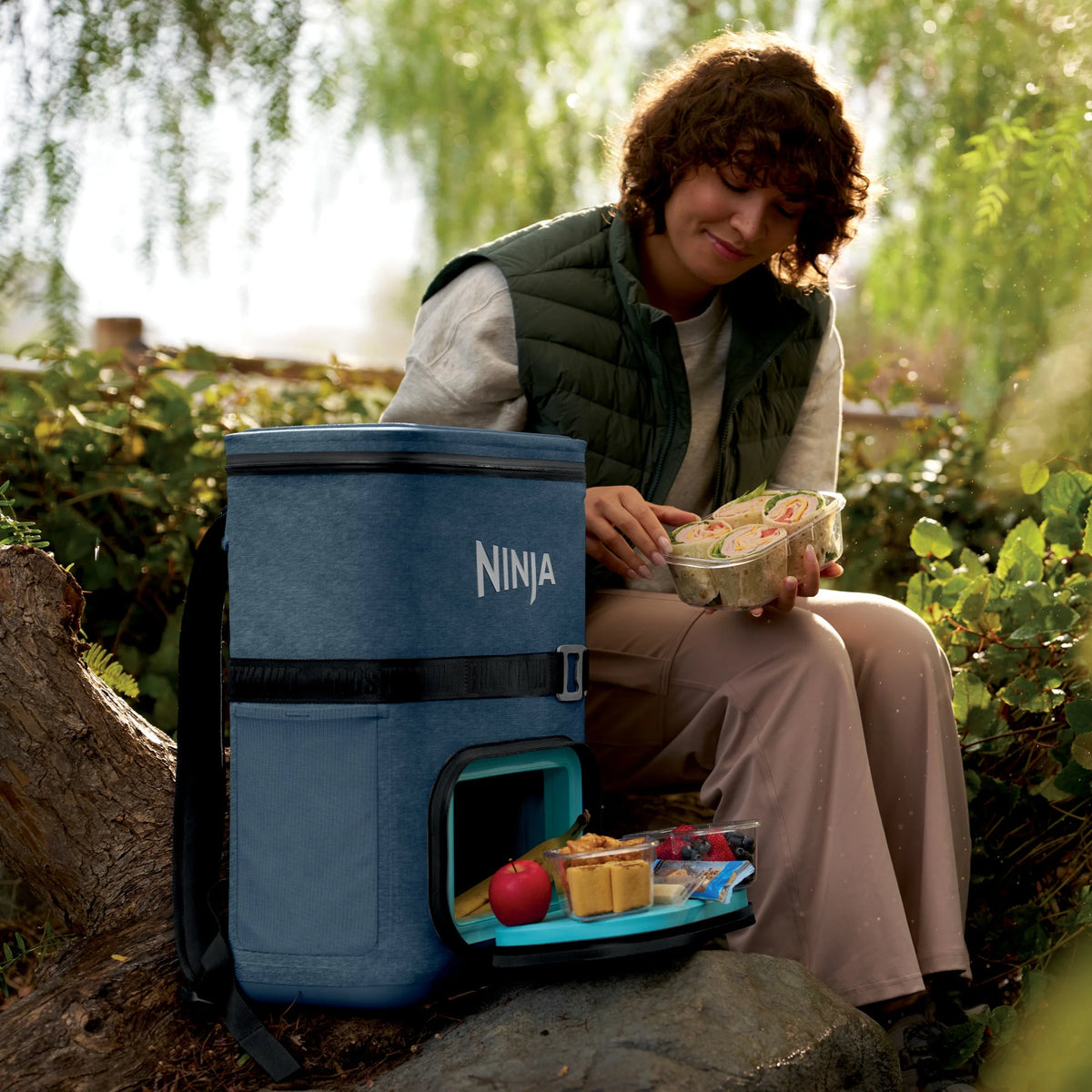 Ninja Outdoor FrostVault Go 24-Can Soft Cooler with Cold Dry Zone, Lakeshore Blue - FF124NV