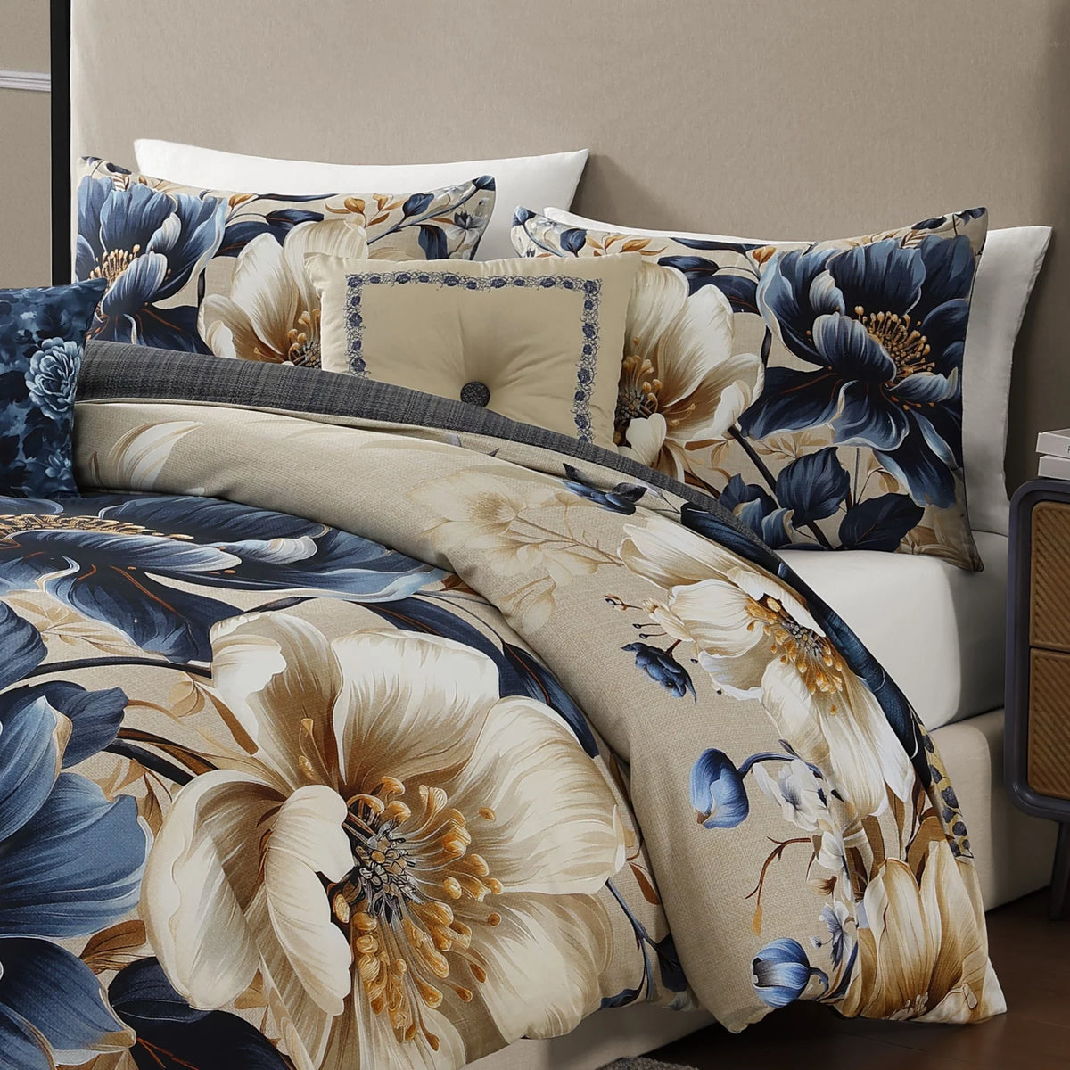 Bebejan English Manor 5 Piece Comforter Set, Queen, Blue, 220 Thread Count, 100% Cotton Sateen, Reversible