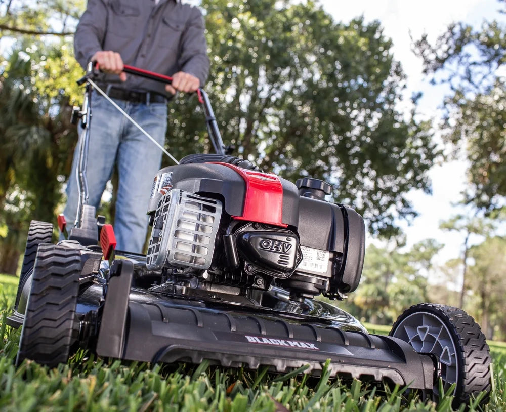 Black Max 21-inch Gas Push Mower, 125cc Briggs & Stratton Engine
