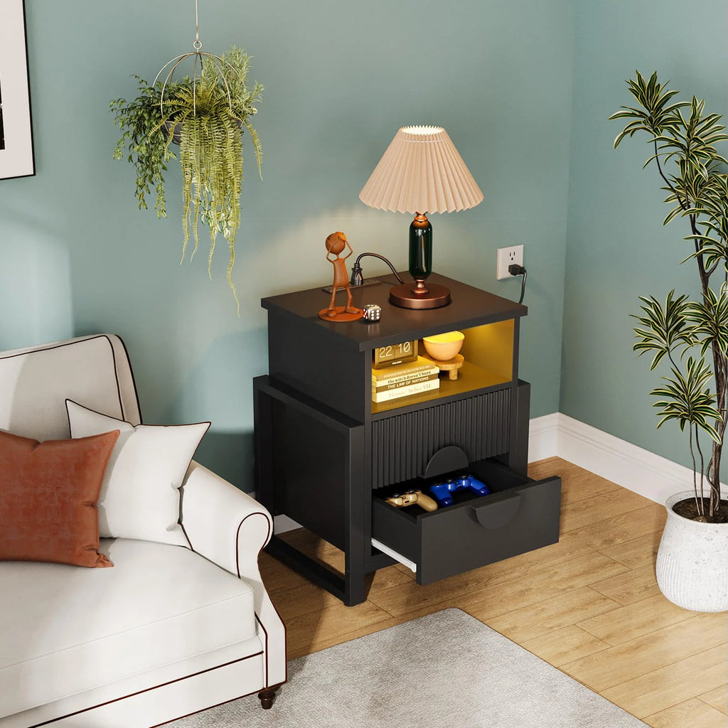 LGHM 3 Piece Bedroom Dresser and Nightstand Set, Fluted Wide Chest of Drawers, Bed Side Table End Table with LED Lights for Living Room, Black
