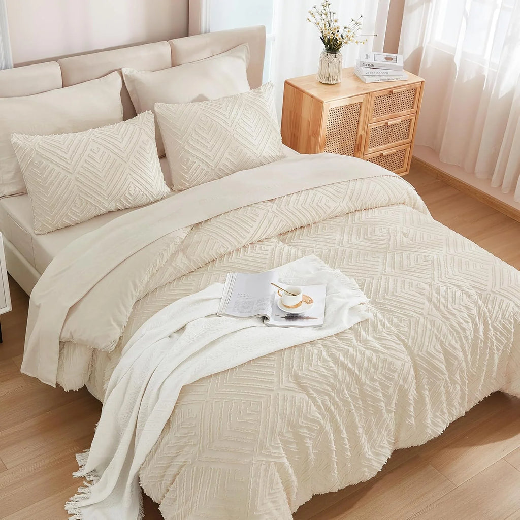Queen Comforter Set 7 Piece Dark Emerald Green - Bed in a Bag Queen Boho Lightweight Fluffy Tufted Bedding Sets with Comforter, Sheets, Pillowcases & Shams