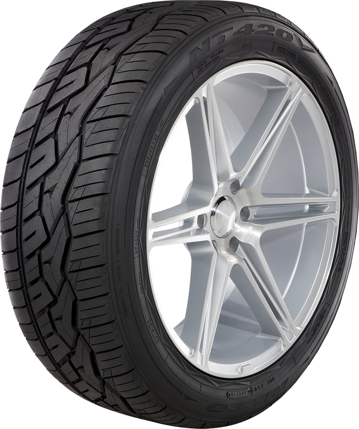 Nitto NT420V 275/45R22 112V Light Truck Tire