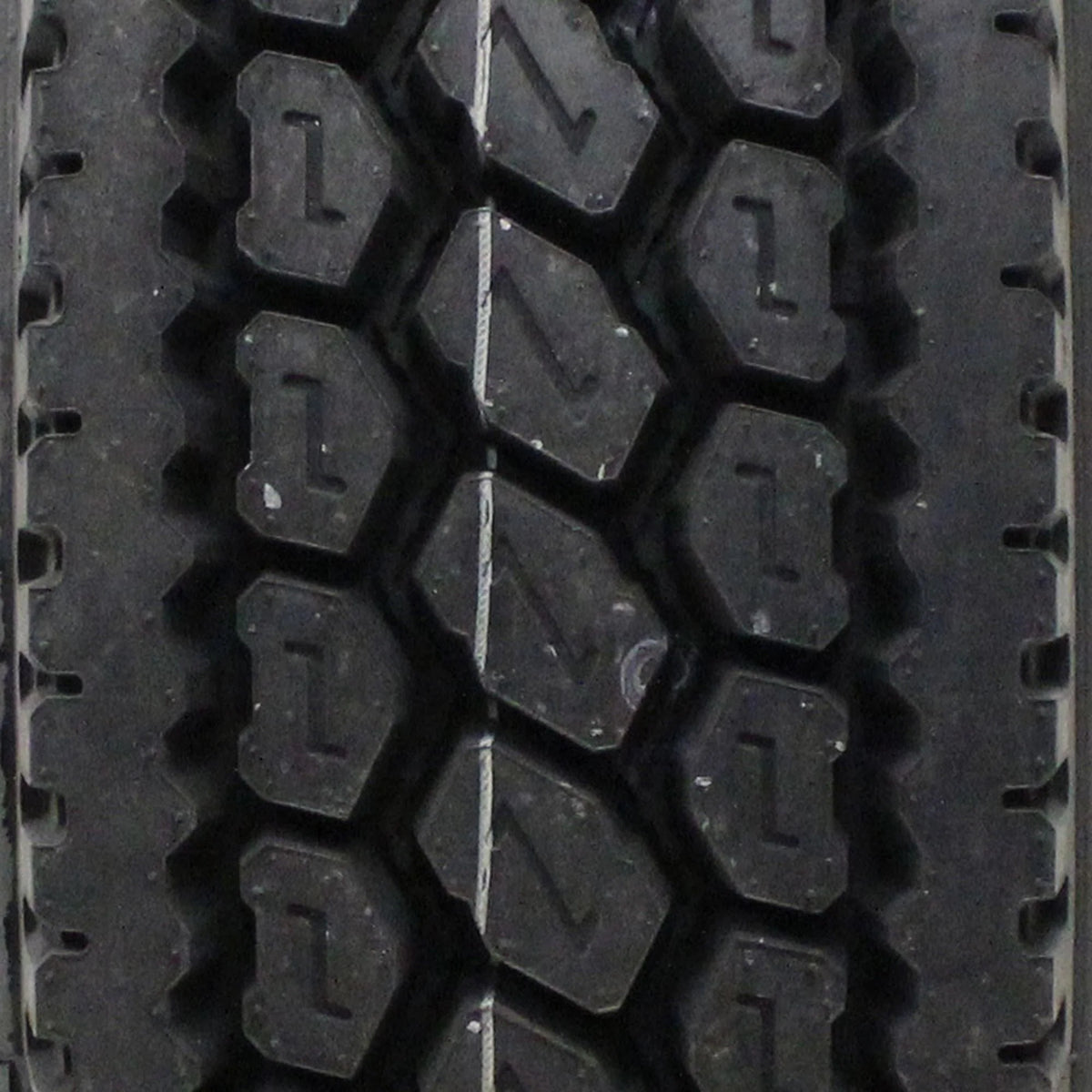 Double Coin RLB400 11R22.5 144/142J G Commercial Tire