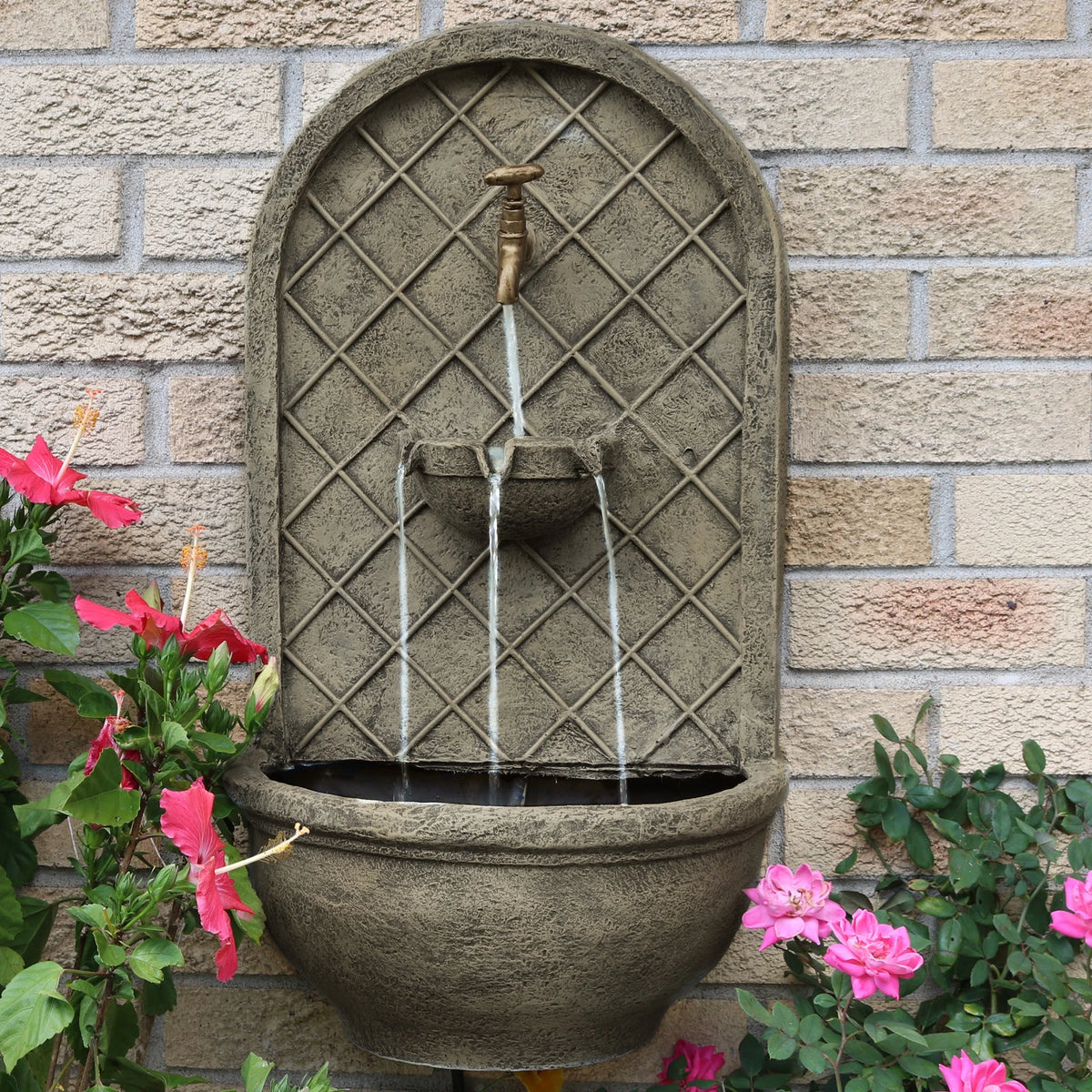 Sunnydaze Messina Polystone Outdoor Solar Wall Fountain, Bronze