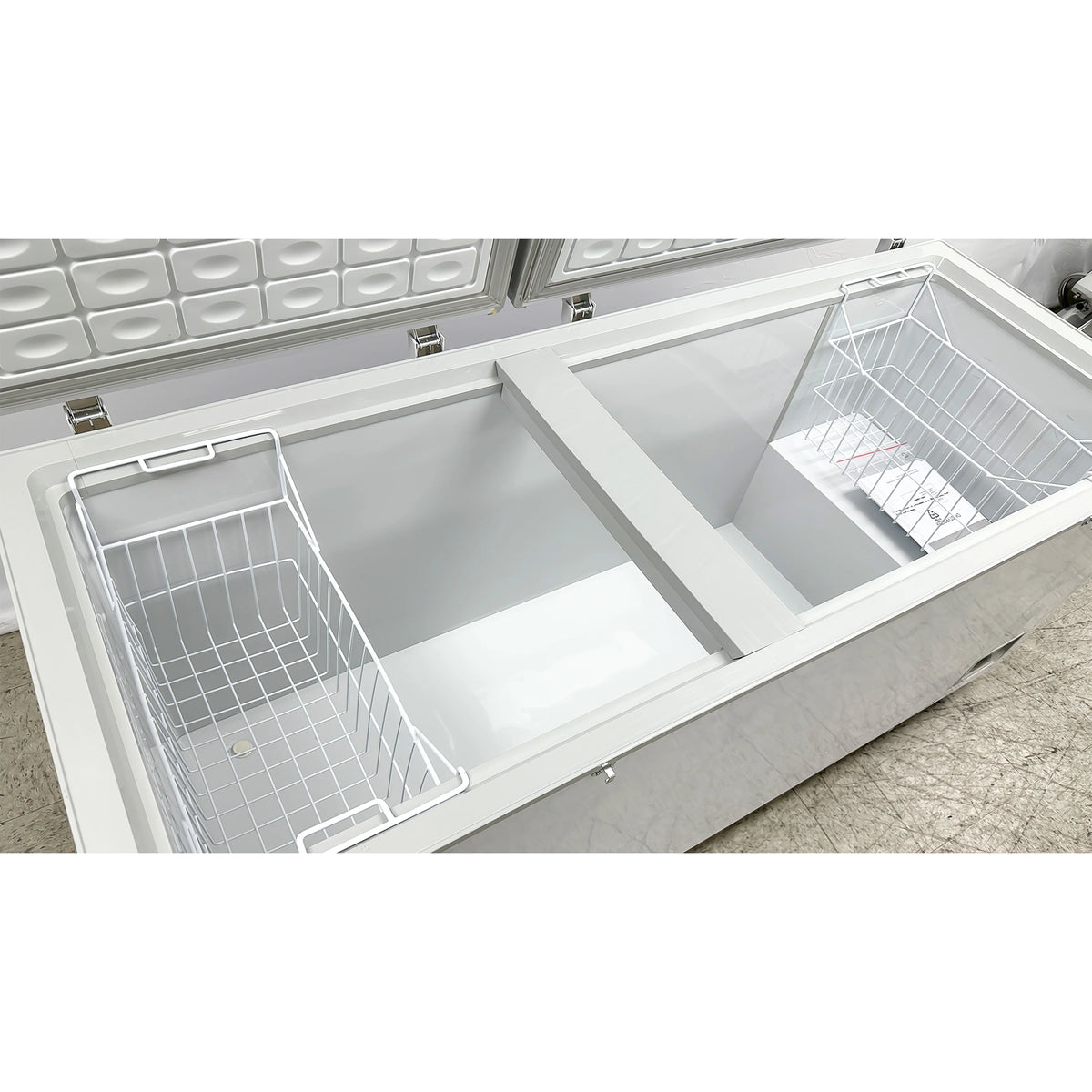 72 in. Commercial Chest Freezer 18 Cu.Ft. Deep Freezer with Top Open Door White