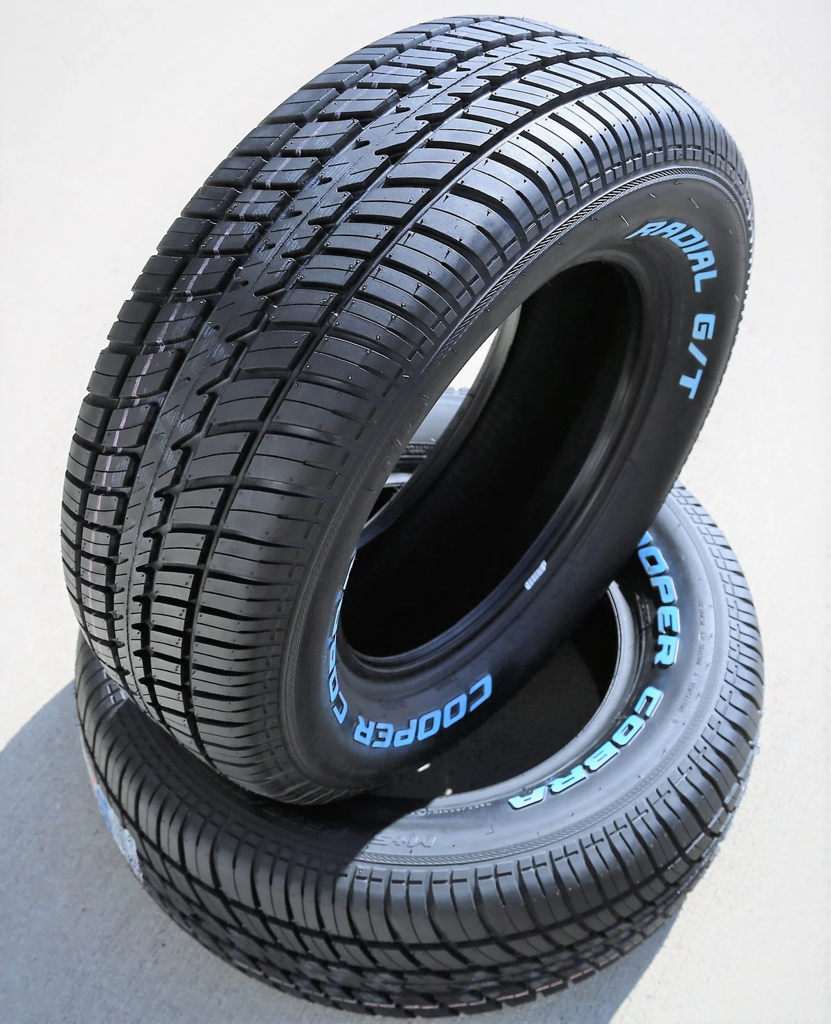 Cooper Cobra Radial G/T All Season P255/60R15 102T Passenger Tire