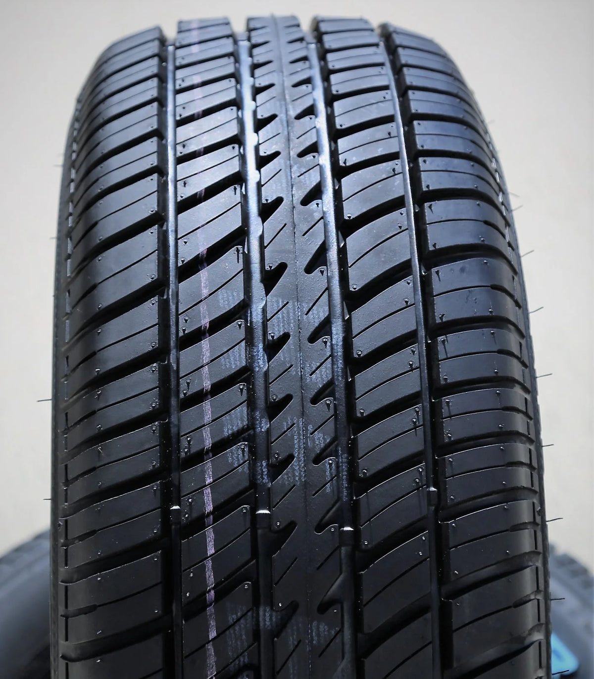 Cooper Cobra Radial G/T All Season P255/60R15 102T Passenger Tire