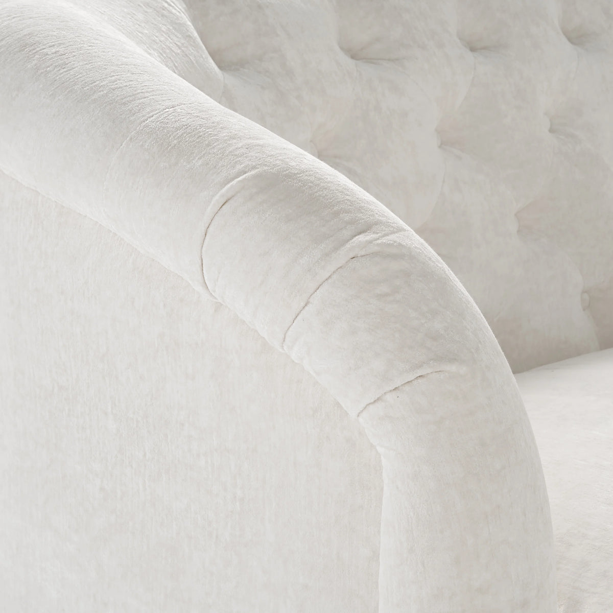 The Pioneer Woman Laurel Tufted Sofa, Cream Velvet, 79.53 in