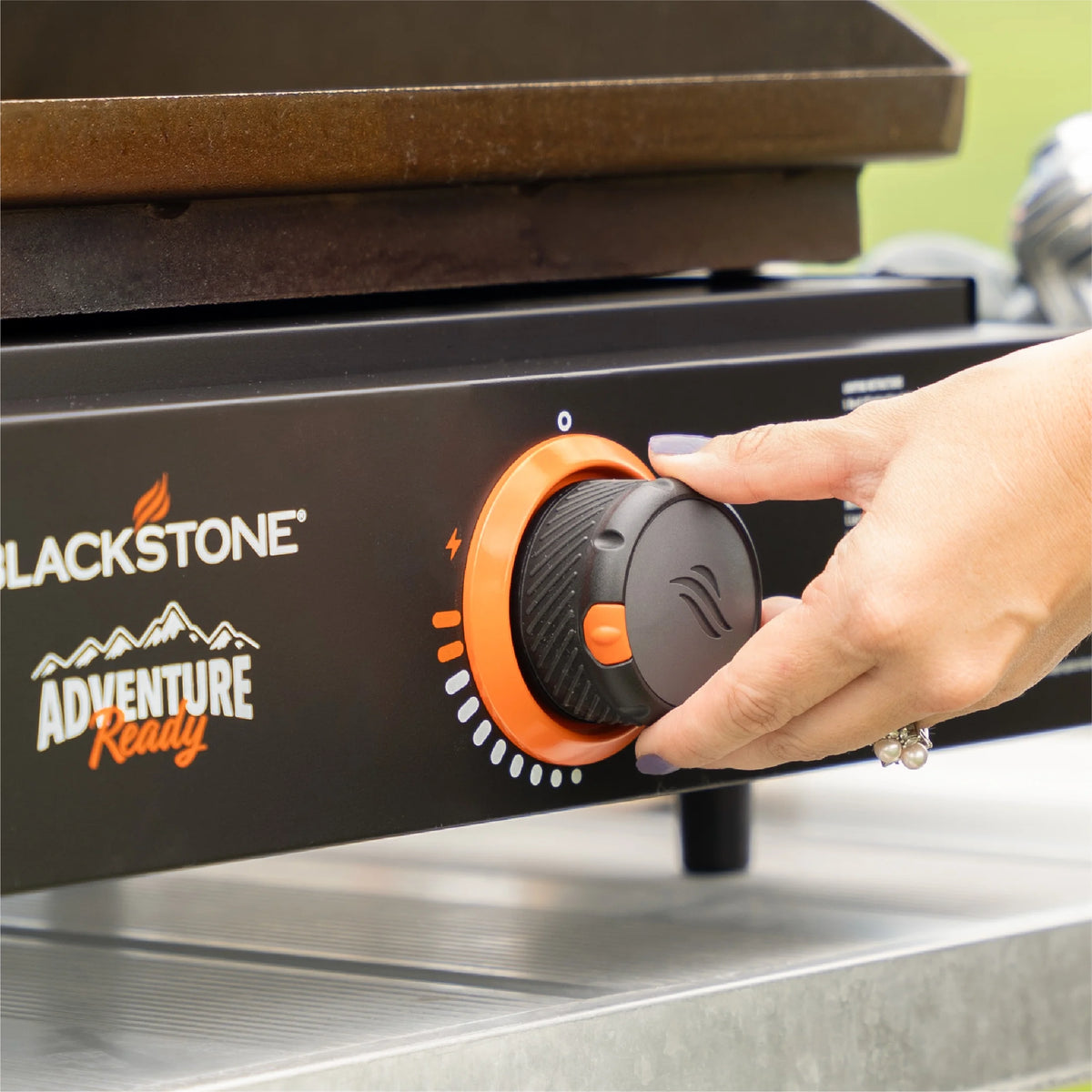 Blackstone Adventure Ready 17�� Propane Griddle with Hard Cover