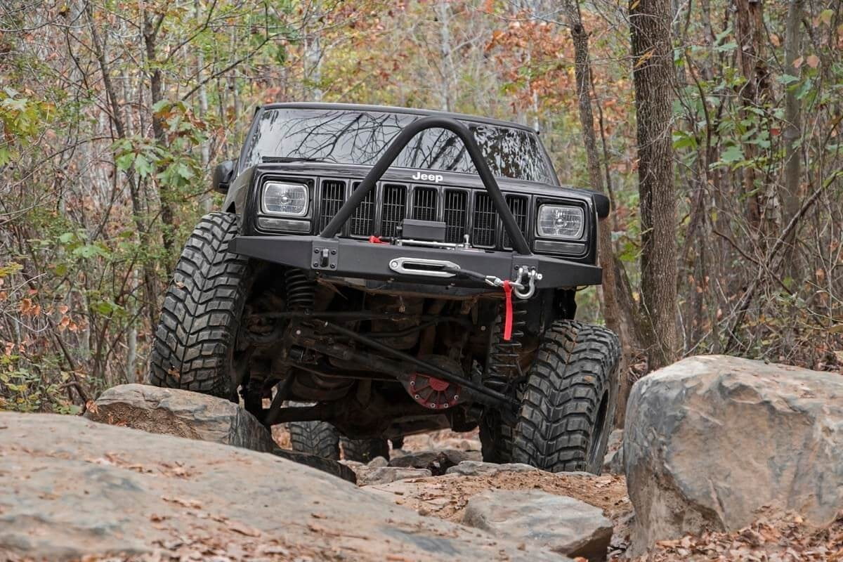 Rough Country 4.5" Lift Kit for 1984-2001 Jeep Cherokee XJ | 2.5/4.0L - 68940