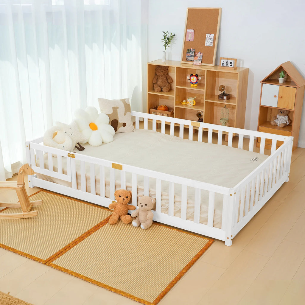 Slsy Twin Size Toddler Floor Bed, Solid Wood Montessori Bed Frame with Fence & Door Montessori Floor Bed Crib with Safety Guardrails for Girls and Boys