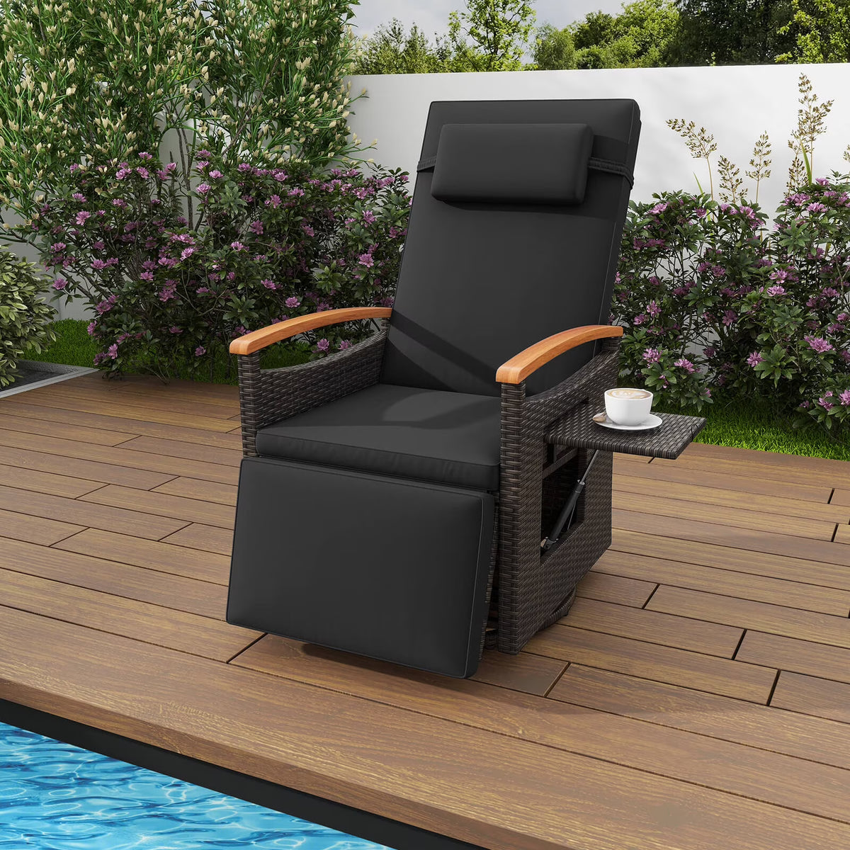 Costway Outdoor 360�� Swivel Rattan Recliner Chair Patio Wicker Chaise Lounge Chair Beige