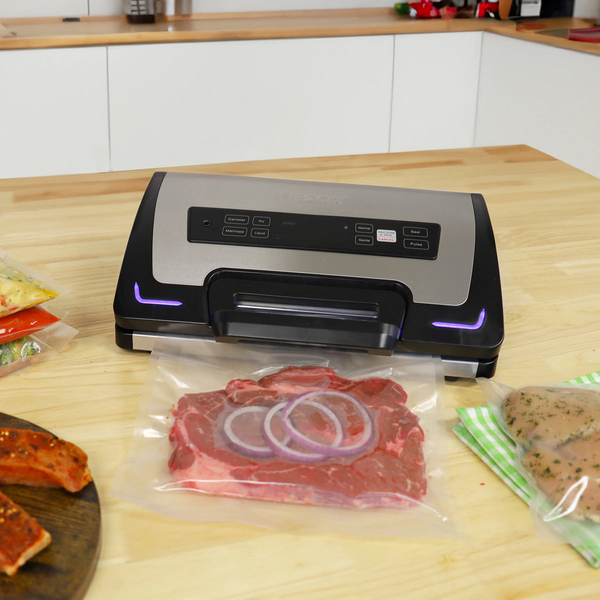 Nesco LiquidLock Premium Vacuum Sealer Combo Kit