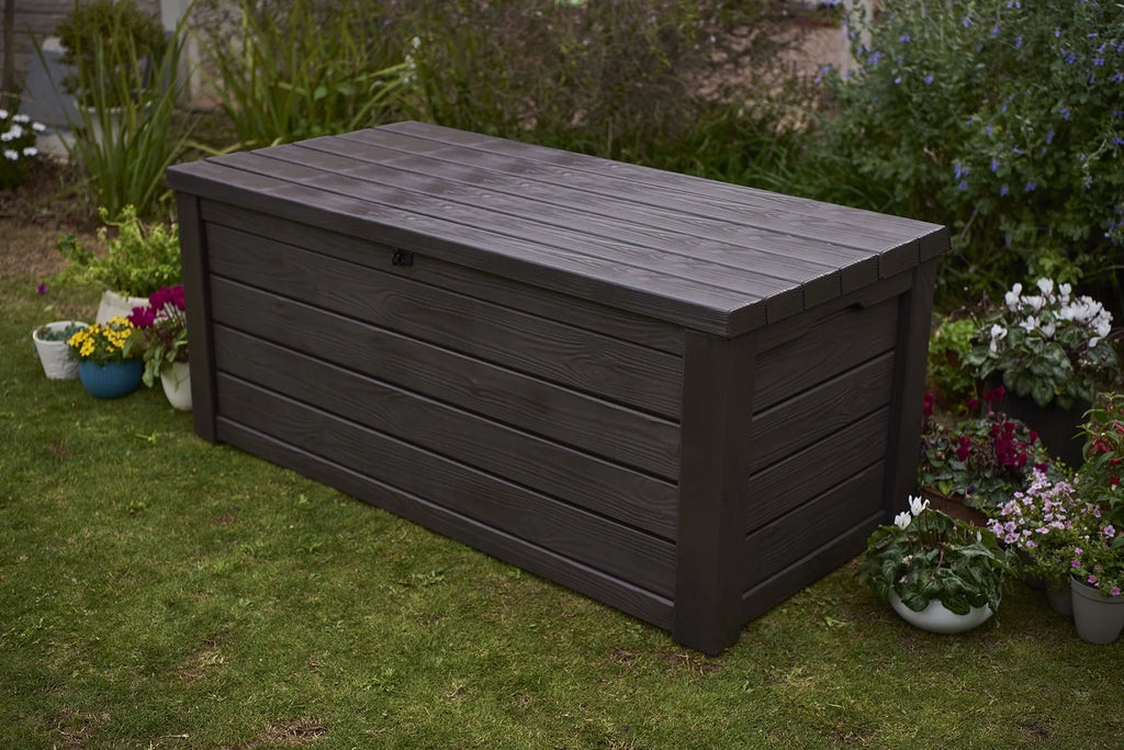 Keter Eastwood 150 Gallon Deck Box, Resin Wood Look Brown