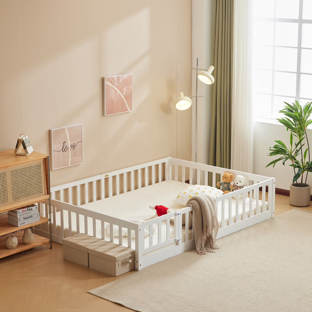 Zimtown Montessori Floor Bed Frame, Full Size Kids Toddler Bed with Fence and Door, Wooden Platform Bed, White