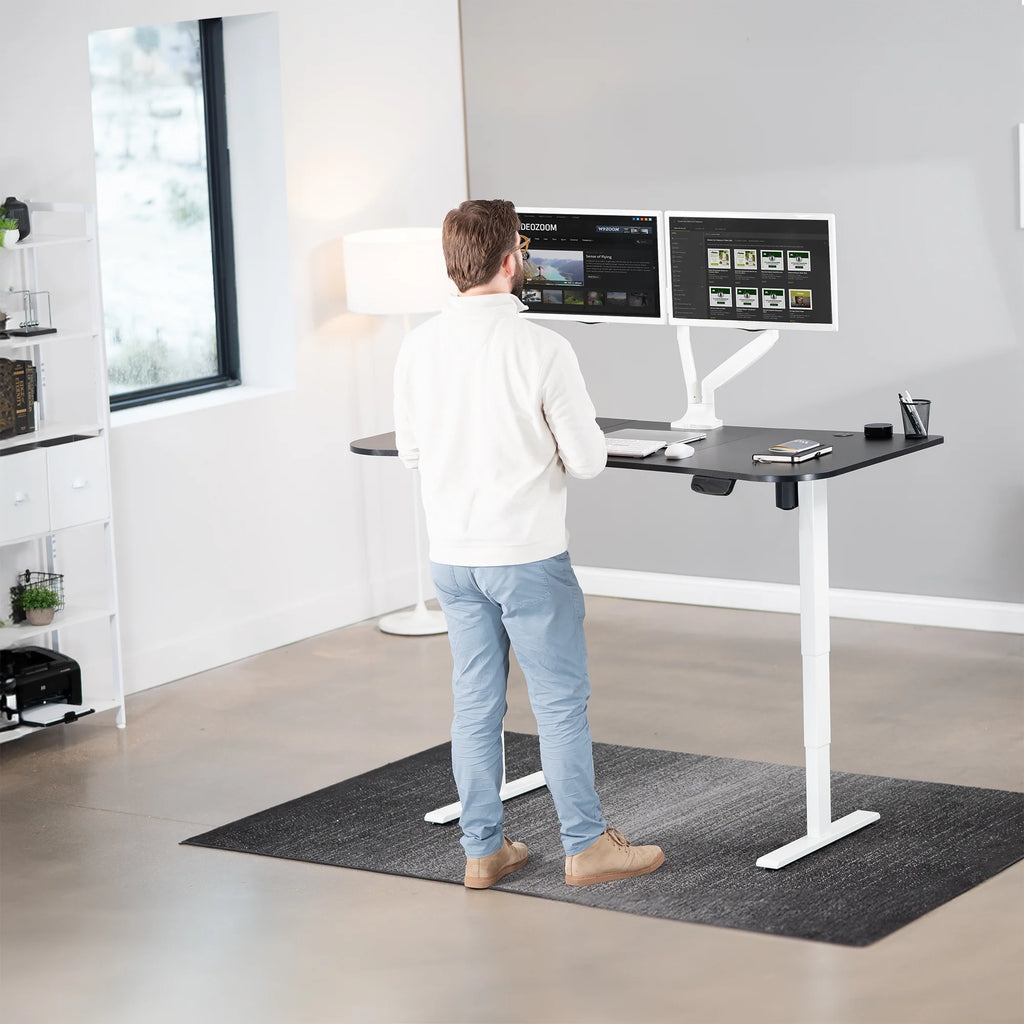 VIVO Reclaimed Wood / Black 63�?x 32�?Electric Height Adjustable Stand Up Desk