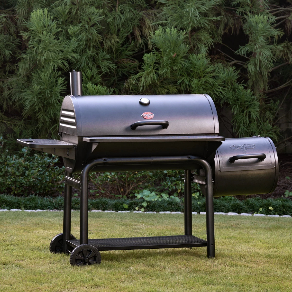 Char-Griller Smokin�?Outlaw Charcoal Grill and Offset Smoker