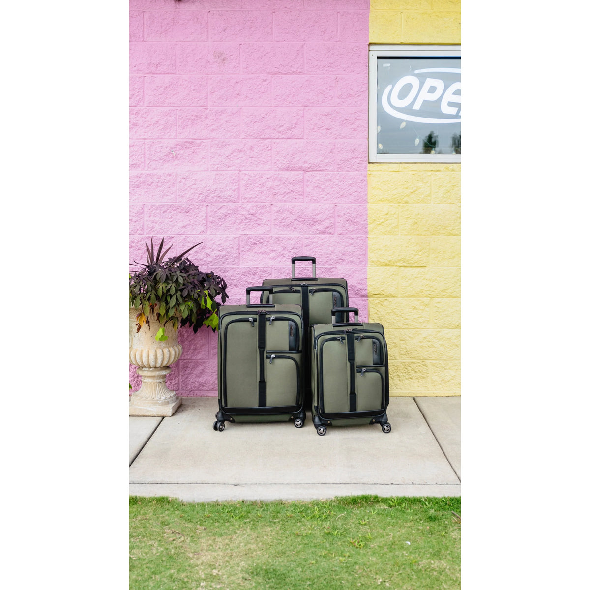 American Tourister Cargo Max 29" Softside Large Checked Spinner Luggage Single Piece - Olive