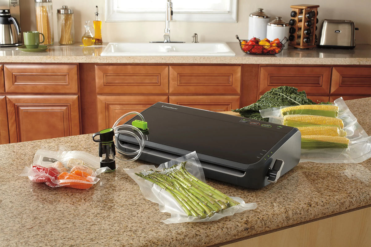 FoodSaver FM2100-000 Vacuum Sealing System for Food Preservation