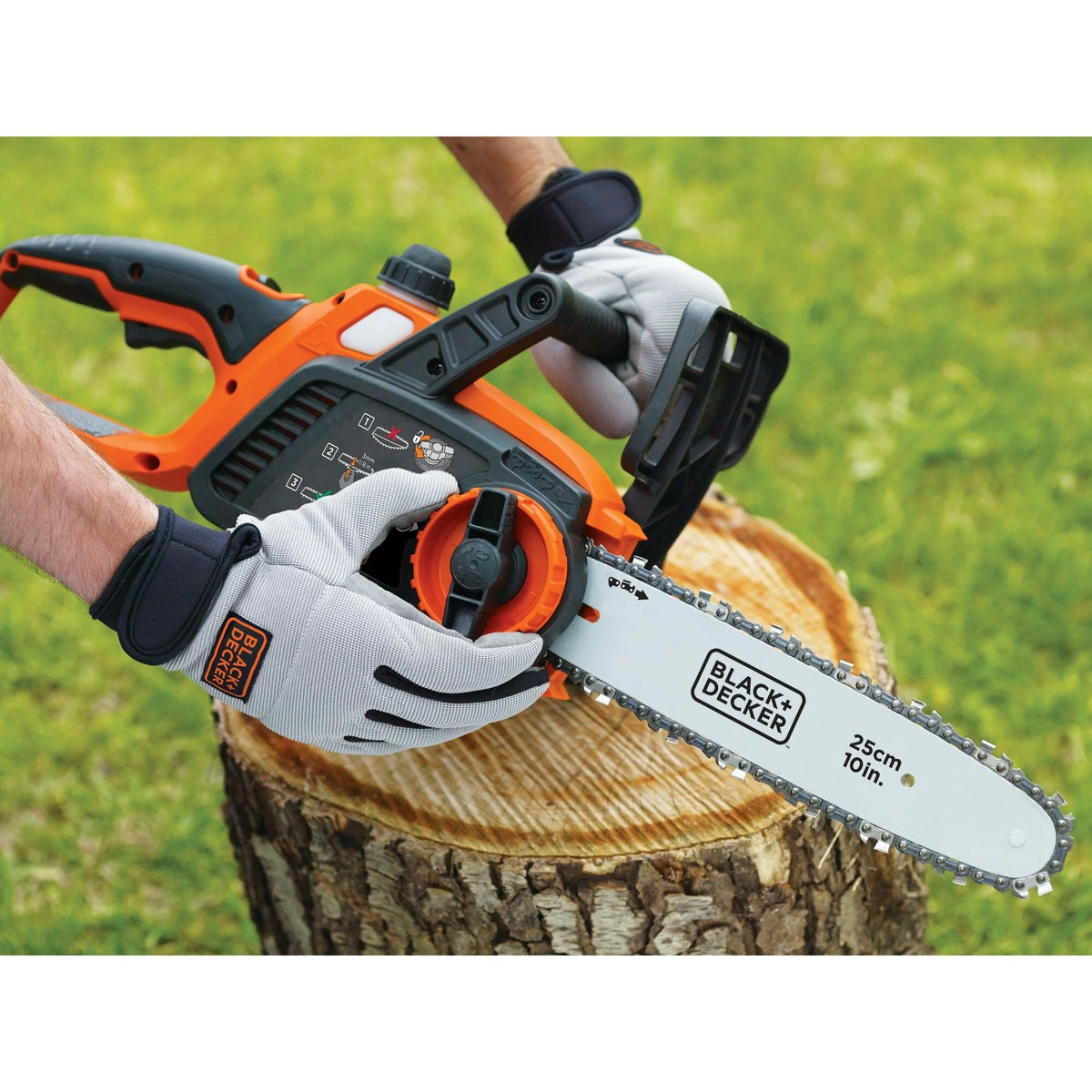BLACK+DECKER LCS1020 20V MAX Lithium 10 in. Chainsaw