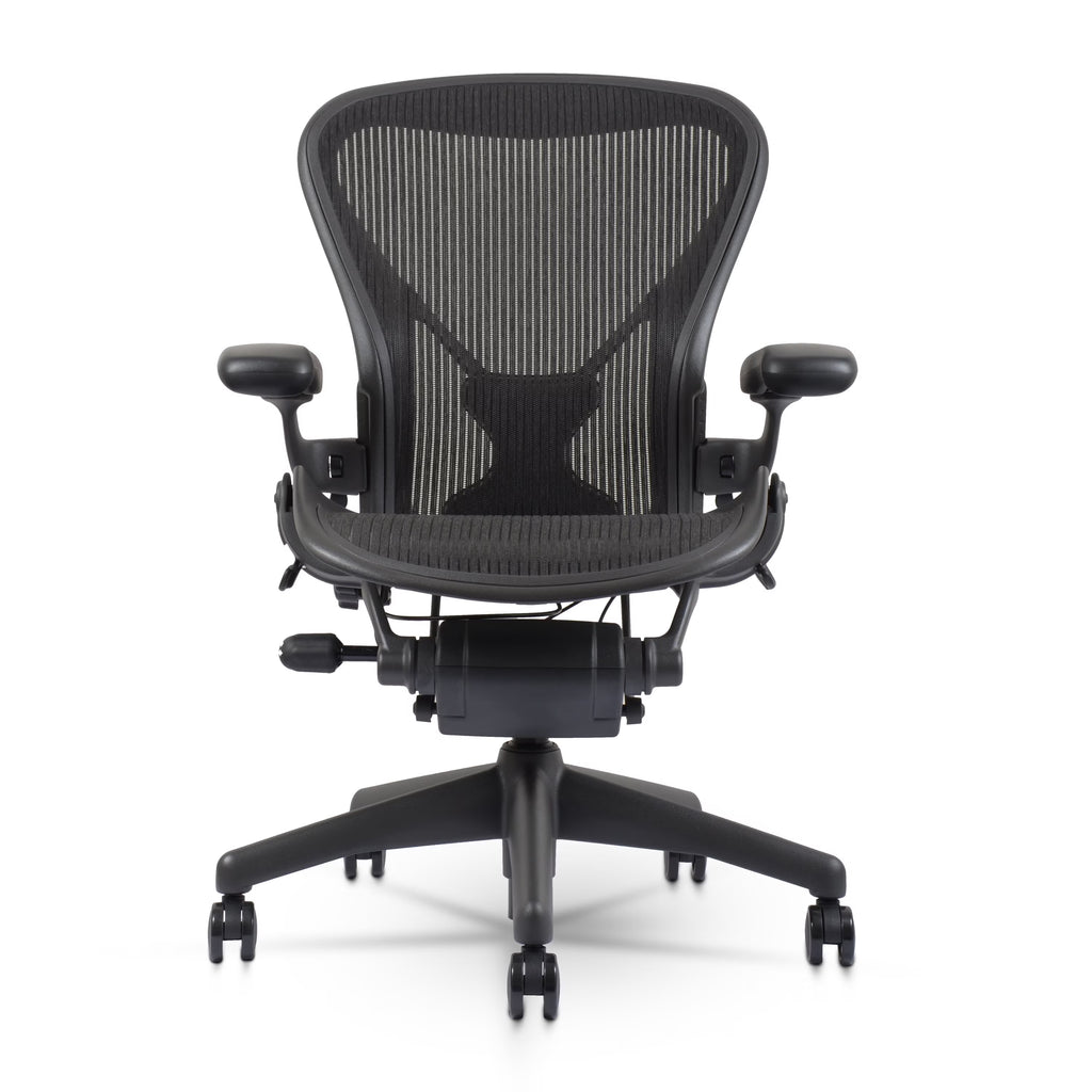 Herman Miller Aeron Chair Size B (𝙍𝙚𝙛𝙪𝙧𝙗𝙞𝙨𝙝𝙚𝙙) �?Fully Loaded PostureFit Clip‑Latch Adjustable Arms and 12‑Year Warranty along with 3 Yr Mechanical Warranty
