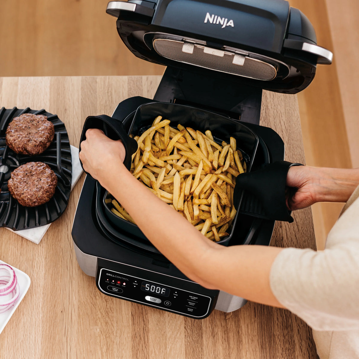 Foodi? 4-in-1 Indoor Grill with 4-Quart Air Fryer, Roast, & Bake, AG300